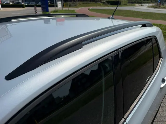Volkswagen T-Cross 1.0 TSI Life Edition 2024 Benzine 25