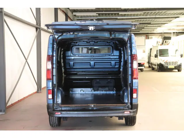Renault Trafic LEASE 275 EURO PER MAAND 2017 Diesel 3