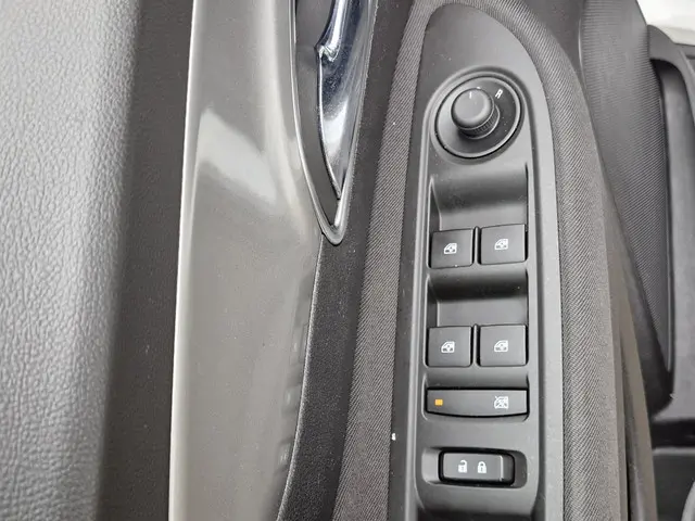 Opel Mokka 1.4 Turbo Edition Met trekhaak 2015 Benzine 11
