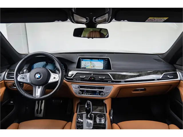 BMW 7 Serie Sedan 745e 2021 Hybride Benzine 8