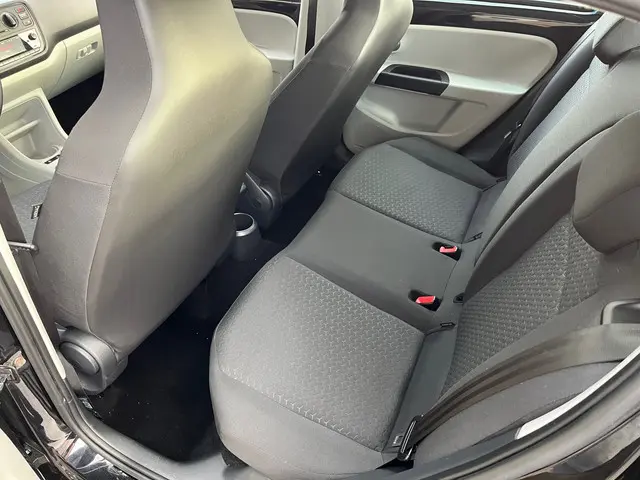 SEAT Mii 1.0 Style Intense BLUETOOTH/ PDC 2019 Benzine 6