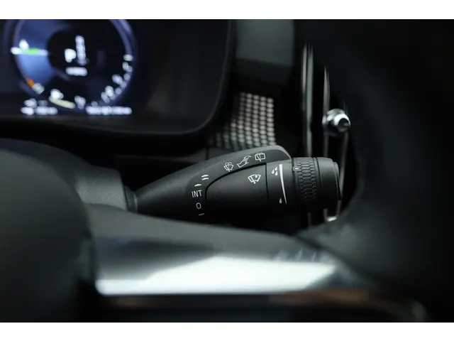 Volvo XC40 1.5 T4 Recharge R-Design 2022 Hybride Benzine 11