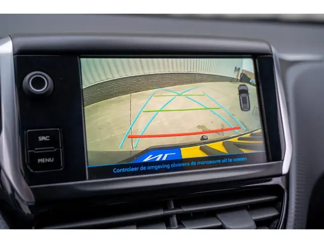 Peugeot 2008 1.2 PureTech Allure 2017 Benzine 32