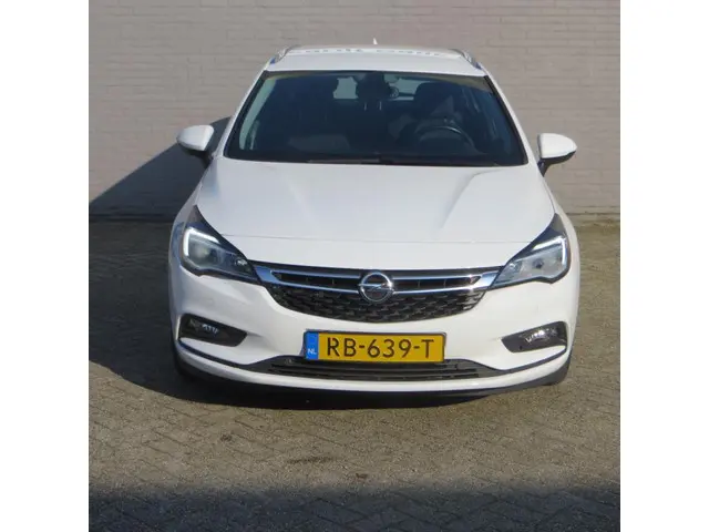 Opel Astra 2
