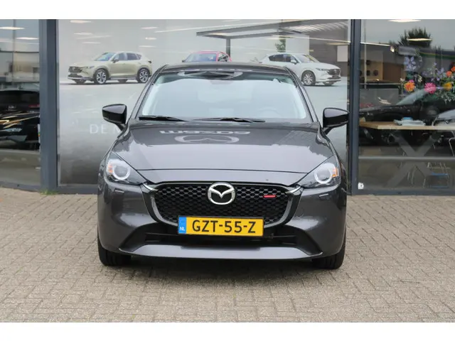 Mazda 2 3