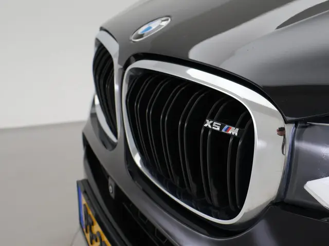BMW X5 M 4.4 V8 576 PK 2017 Benzine 93