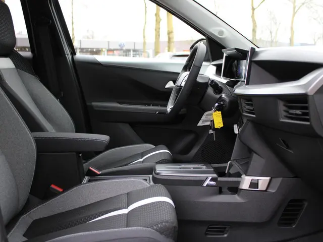 Opel Frontera 1.2 Turbo Hybrid GS 2025 Hybride Benzine 6