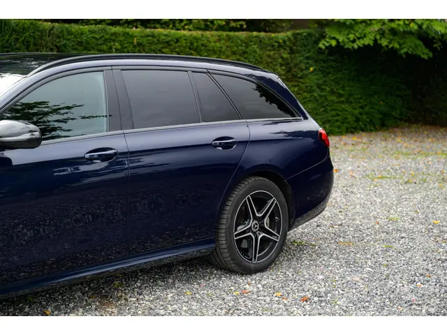 Mercedes-Benz E-Klasse 300 e AMG 2020 Hybride Benzine 31