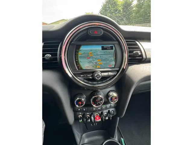 MINI Cooper Mini 1.5 D Pepper /Diesel/Navi/ 2017 Diesel 10