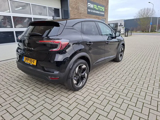 Renault Captur 1.3 mild hybrid 160 techno 2024 Benzine 6