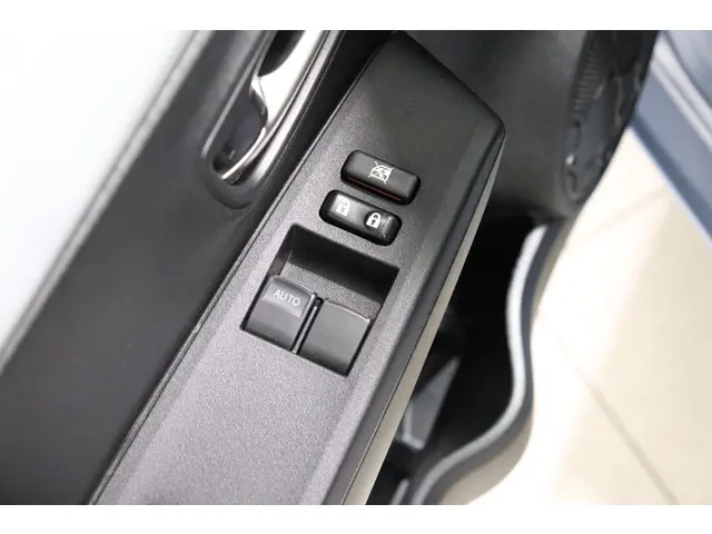 Toyota Yaris 1.5 Hybrid Aspiration, 2014 Hybride Benzine 16