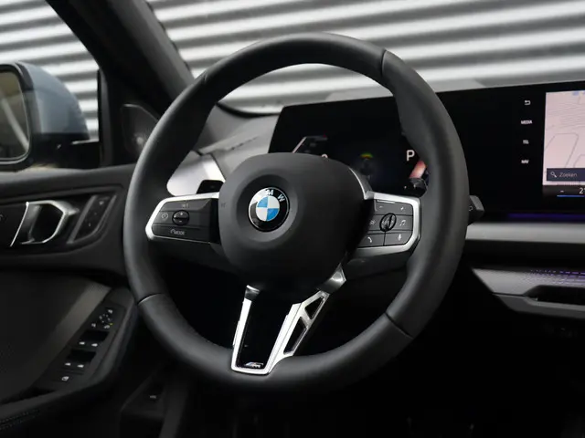 BMW 1 Serie 120 2025 Benzine 34