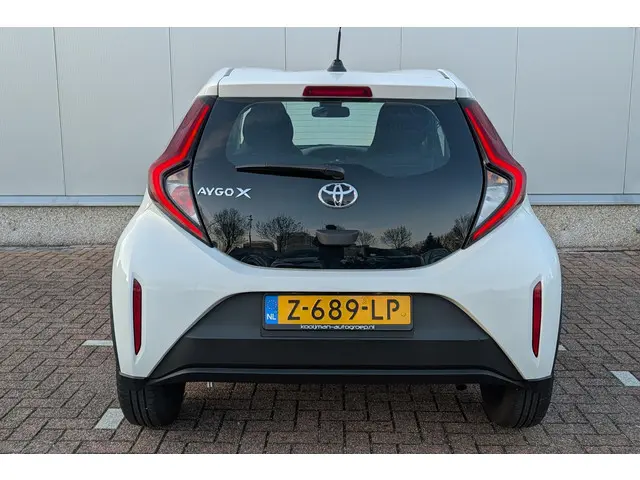 Toyota Aygo X 1.0 VVT-i MT Play 2024 Benzine 6
