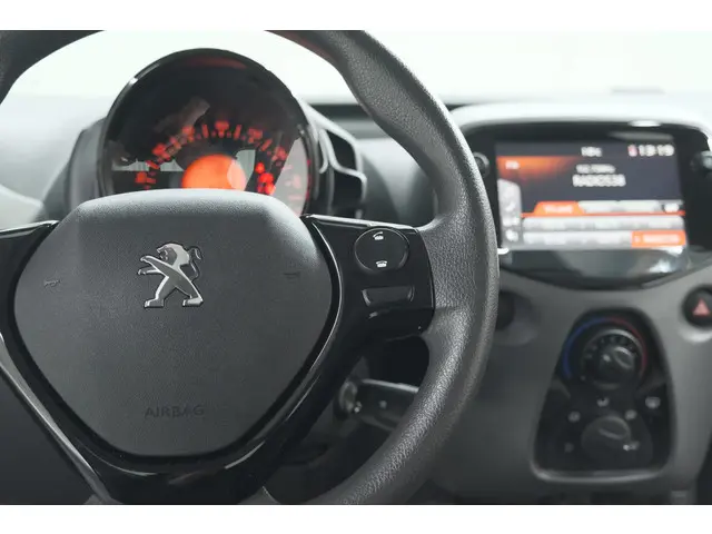 Peugeot 108 1.0 e-VTi Active 2019 Benzine 27