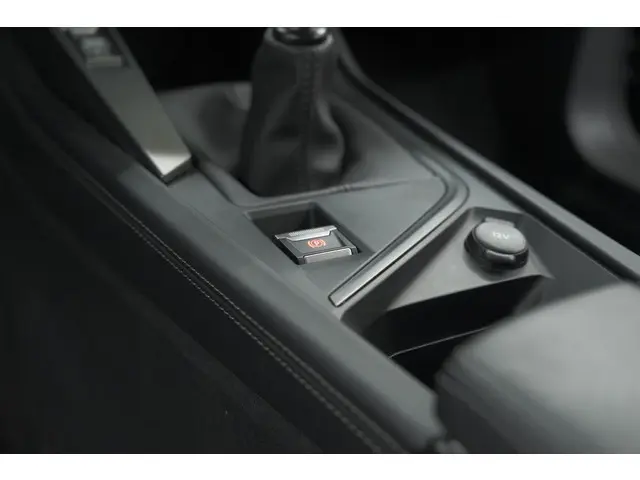 Peugeot 308 PureTech 130 Allure 2022 Benzine 40