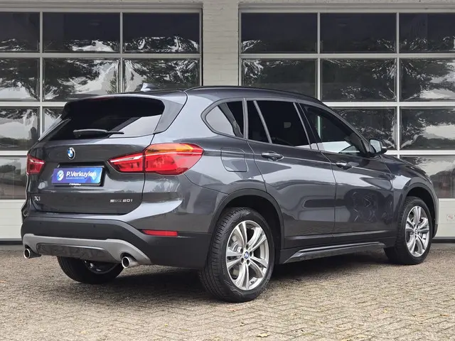 BMW X1 sDrive20i SPORTLINE 2018 Benzine 8