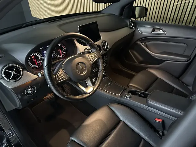 Mercedes-Benz B-Klasse 180 AMG-Pakket 2017 Benzine 6