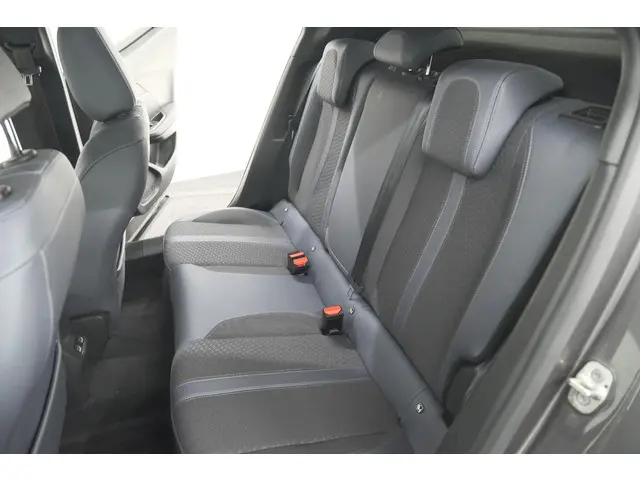 Peugeot 2008 PureTech 130 Allure Pack 2020 Benzine 31