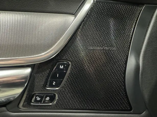 Volvo S90 2.0 T8 AWD R-Design 2021 Hybride Benzine 24