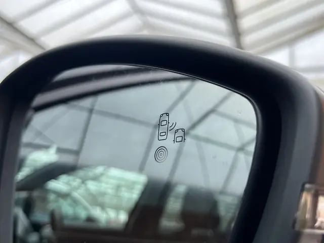 Peugeot e-2008 EV GT Pack 50 kWh 2022 Elektrisch 34