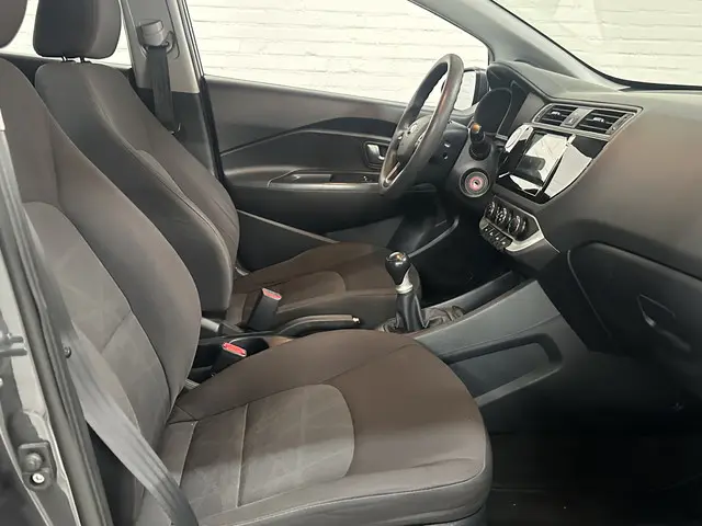 Kia Rio 1.2 CVVT ComfortPlusLine Navigator 2016 Benzine 17