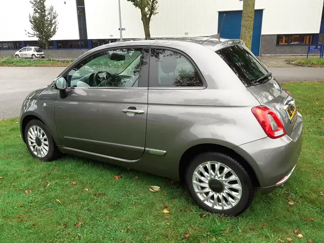 Fiat 500 1.2 Lounge *airco*pano*NAVI*PDC achter* 2016 Benzine 8