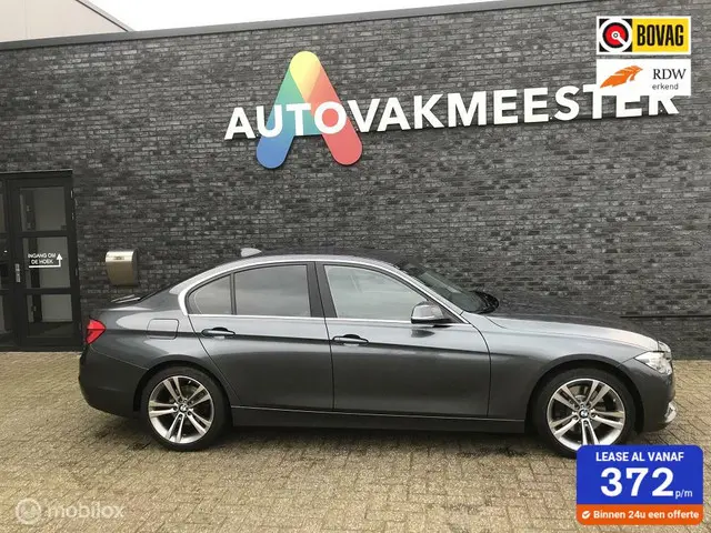 BMW 3 Serie 330i 2018 Benzine