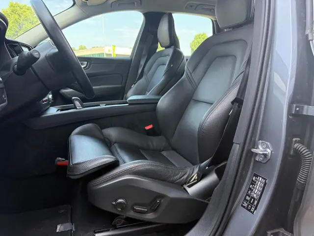 Volvo XC60 2.0 B5 Momentum Pro 2020 Benzine 5