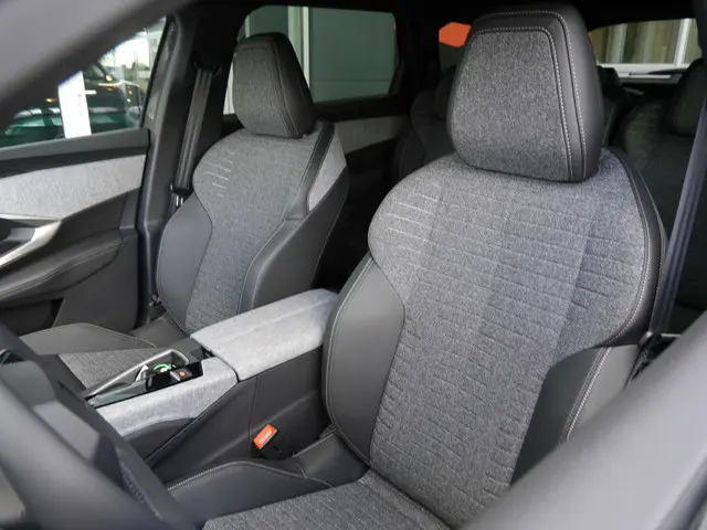 Peugeot 5008 1.2 Hybrid 136 Allure 2025 Hybride Benzine 10