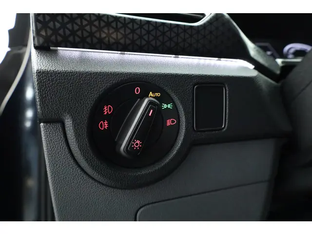 Volkswagen T-Cross 1.0 TSI Style DSG 2021 Benzine 8