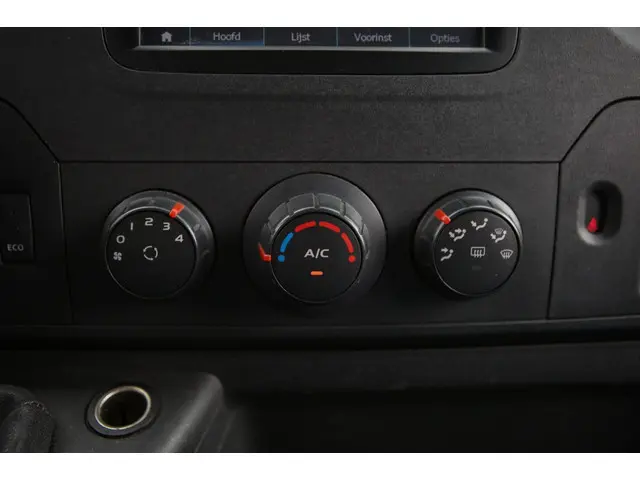 Renault Master T35 2.3 dCi L2H3 En. 2018 Diesel 9