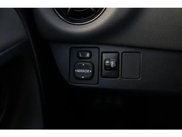 Toyota Yaris 1.5 Hybrid Aspiration 2018 Hybride Benzine 14