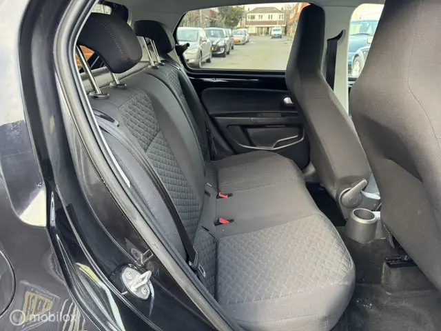 Volkswagen up! 1.0 BMT up! beats 2019 Benzine 8