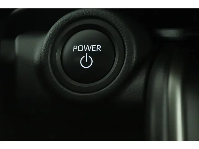 Toyota C-HR 1.8 Hybrid 140 Dynamic 2024 Hybride Benzine 46