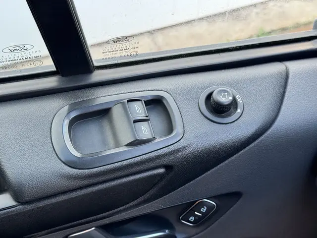 Ford Transit Custom 320 2.0 TDCI 130PK 2020 Diesel 32