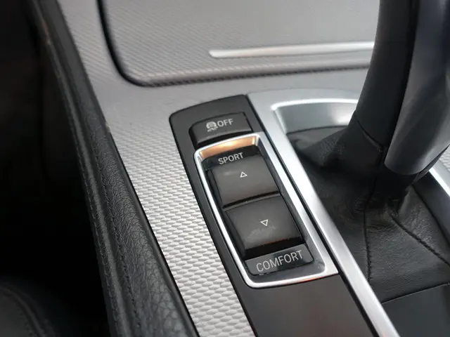 BMW 5 Serie Touring 520i 184Pk M Sport Aut- 2012 Benzine 16