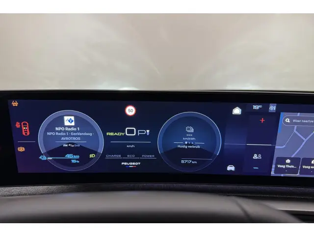Peugeot e-3008 Allure 73 kWh 2024 Elektrisch 23