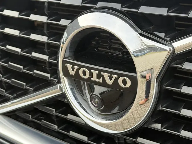 Volvo XC60 2.0 T6 AWD R-Design 2018 Benzine 27