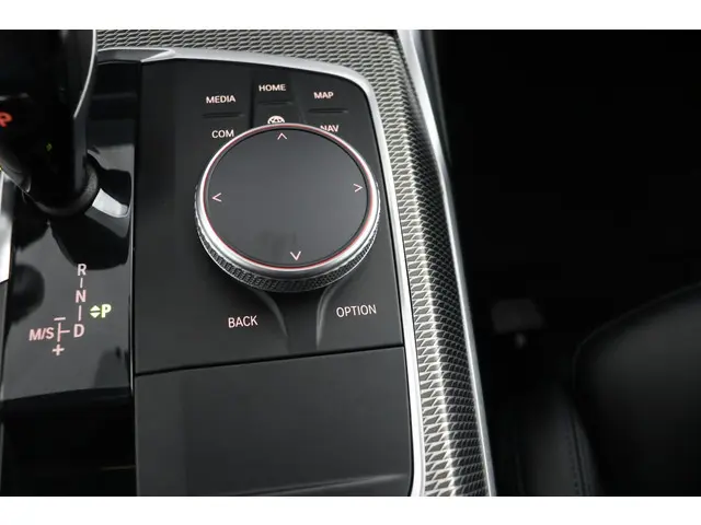 BMW 3 Serie 330i High Executive 2020 Benzine 62