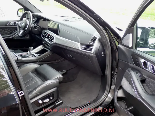 BMW X5 M COMPETITION 2021 Benzine 46