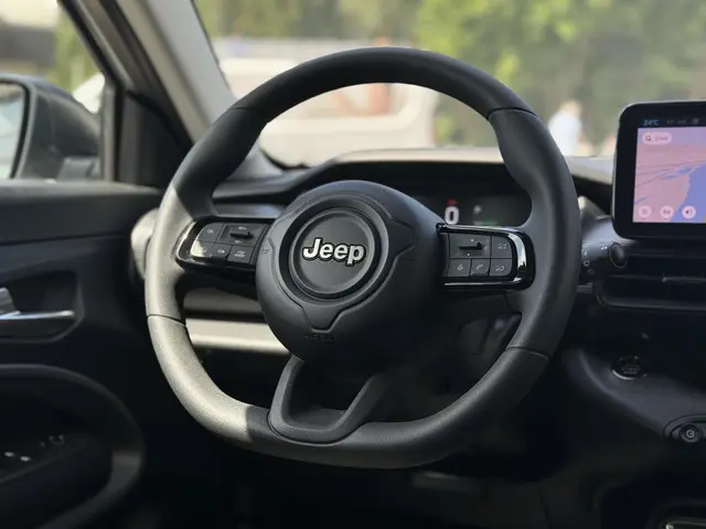 Jeep Avenger Longitude 54 kWh Aut. 2024 Elektrisch 17