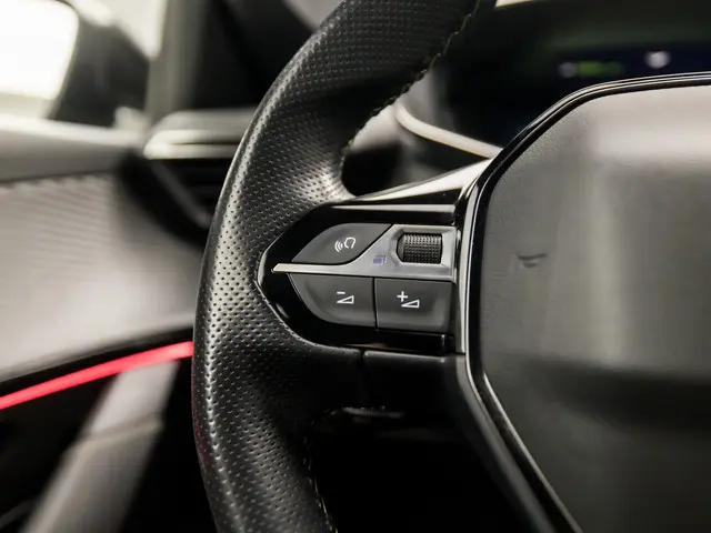 Peugeot 208 1.2 PureTech GT-Line Sport 2022 Benzine 18