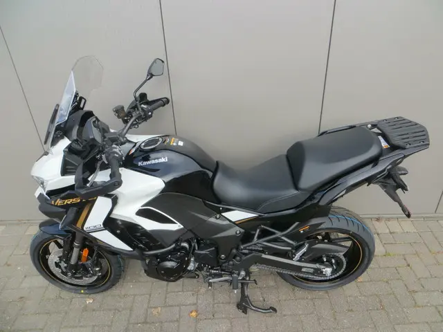 Kawasaki Versys 1100 SE 2025 Benzine 12