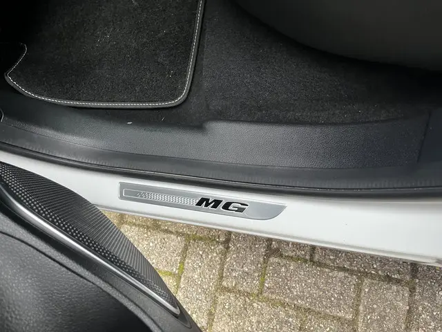 MG EHS 1.5 TGDI Luxury 2022 Hybride Benzine 25