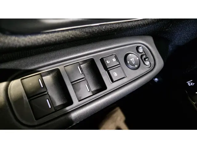 Honda HR-V 1.5 i-VTEC Executive 2017 Benzine 25