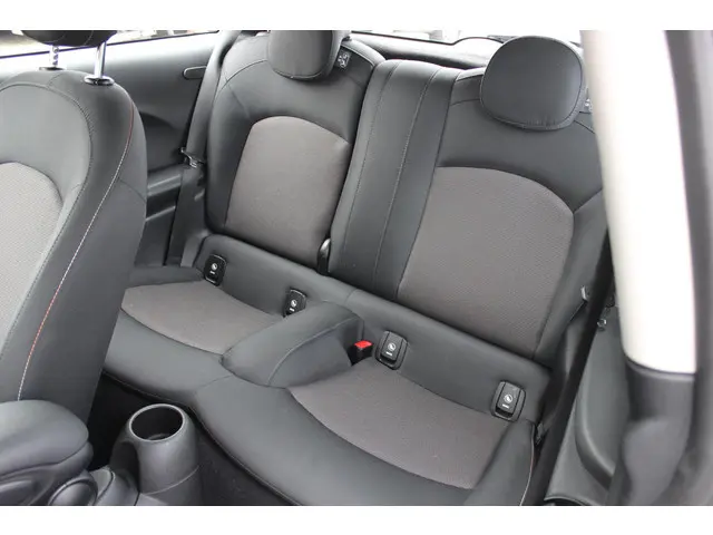 MINI One Mini 1.5 First Salt, Navigatie! 2018 Benzine 22