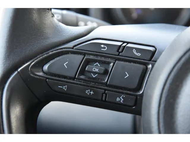 Toyota Yaris 1.5 Hybrid automaat 2022 Hybride Benzine 9