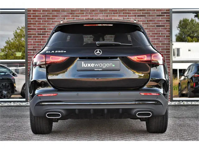 Mercedes-Benz GLA 250 e AMG 2021 Hybride Benzine 8