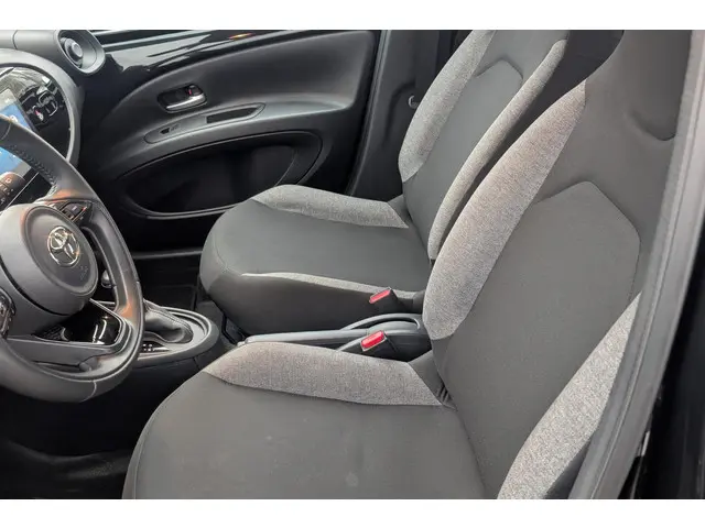 Toyota Aygo X 1.0 VVT-i S-CVT Play 2024 Benzine 14