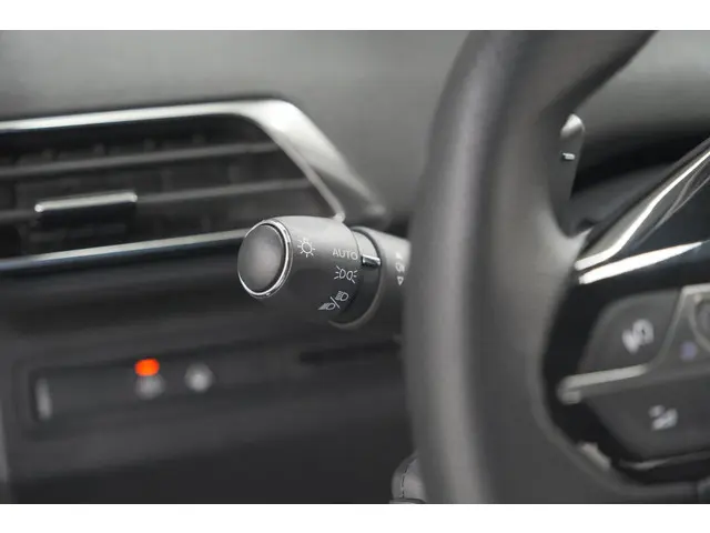 Peugeot 5008 PureTech 130 EAT8 GT 2023 Benzine 35